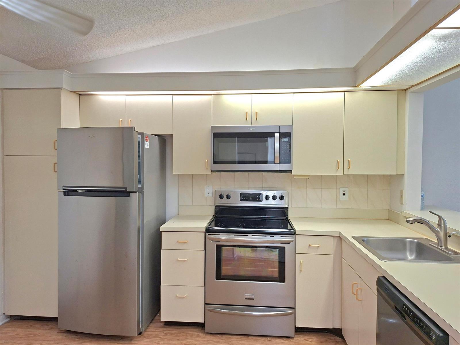 10032 Andrea Lane, Boynton Beach FL 33437 photo 3