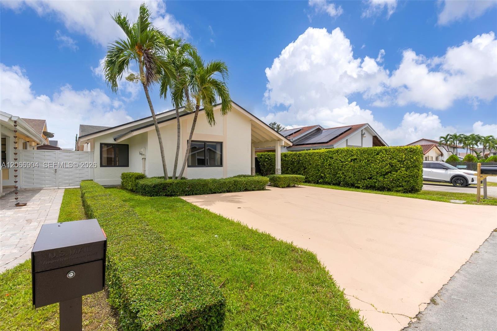 12480 SW 9th St, Miami FL 33184