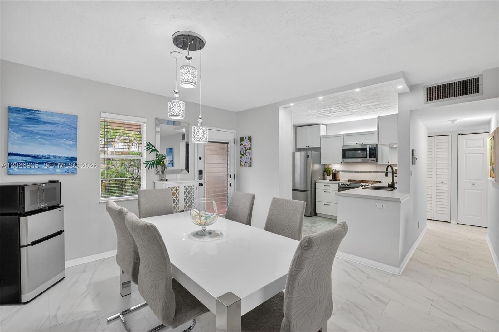 2801 Somerset Dr # 205, Lauderdale Lakes FL 33311