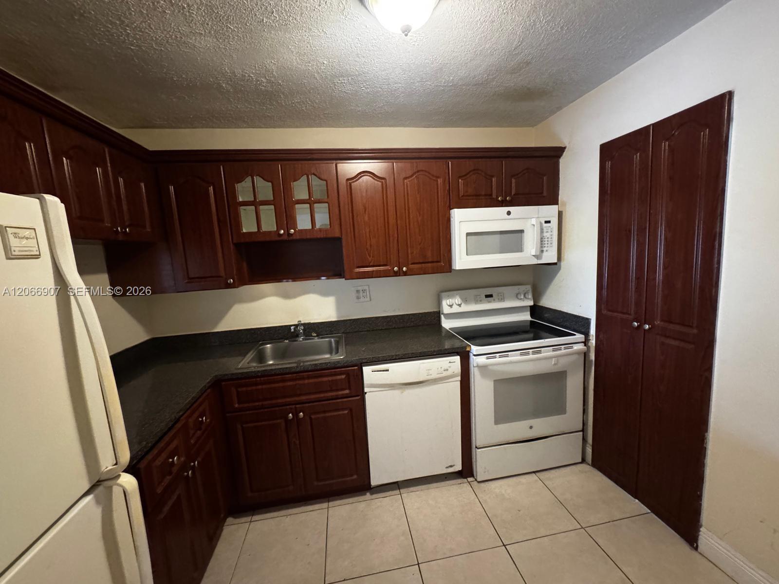 8020 N Colony Cir N # 308, Tamarac FL 33321 photo 4