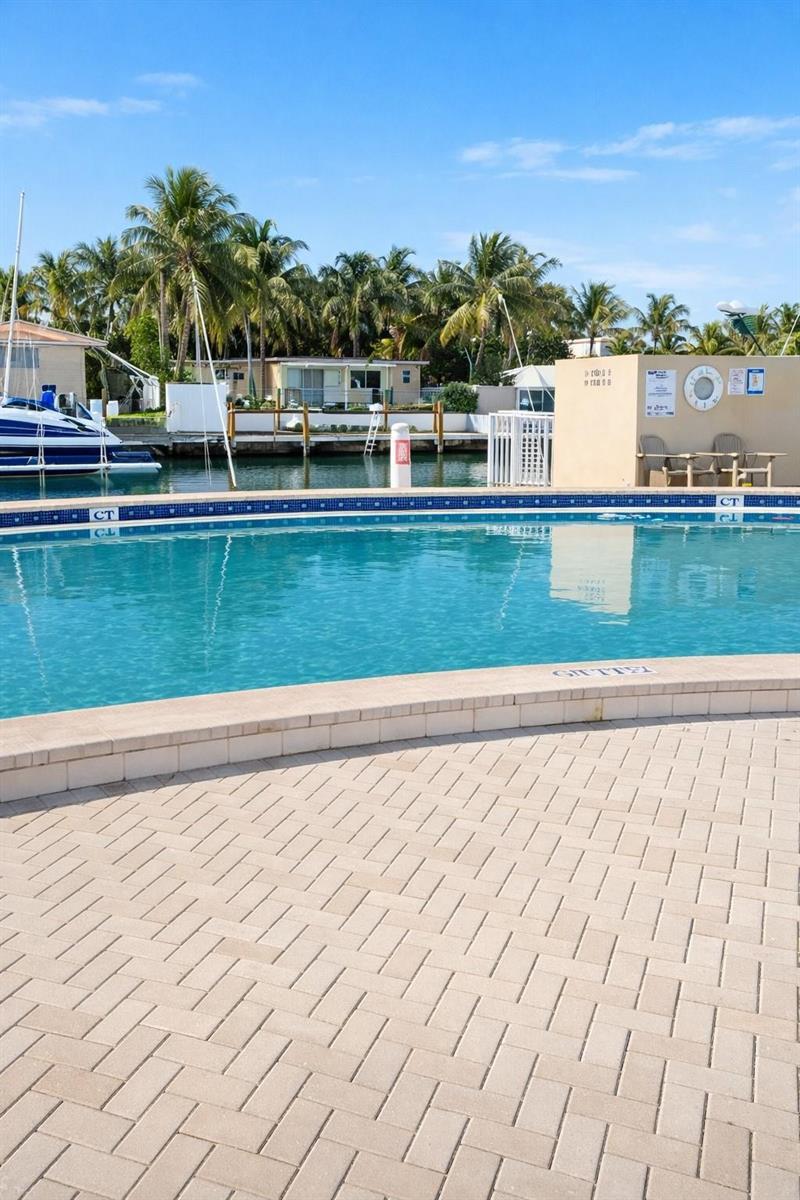 2020 NE 135TH Street # 502, North Miami FL 33181 photo 4
