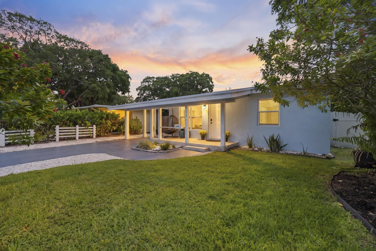 5296 NE 2nd Terrace, Oakland Park FL 33334 photo 2