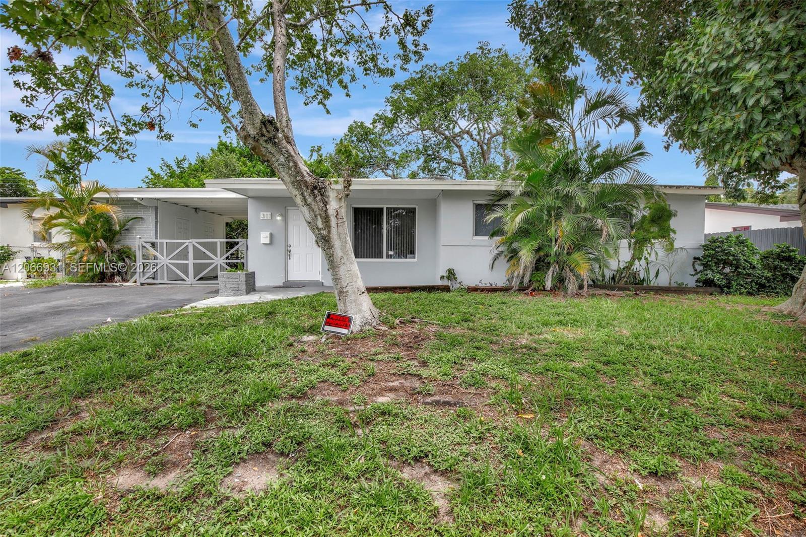 311 SW 68th Ter, Pembroke Pines FL 33023 photo 3