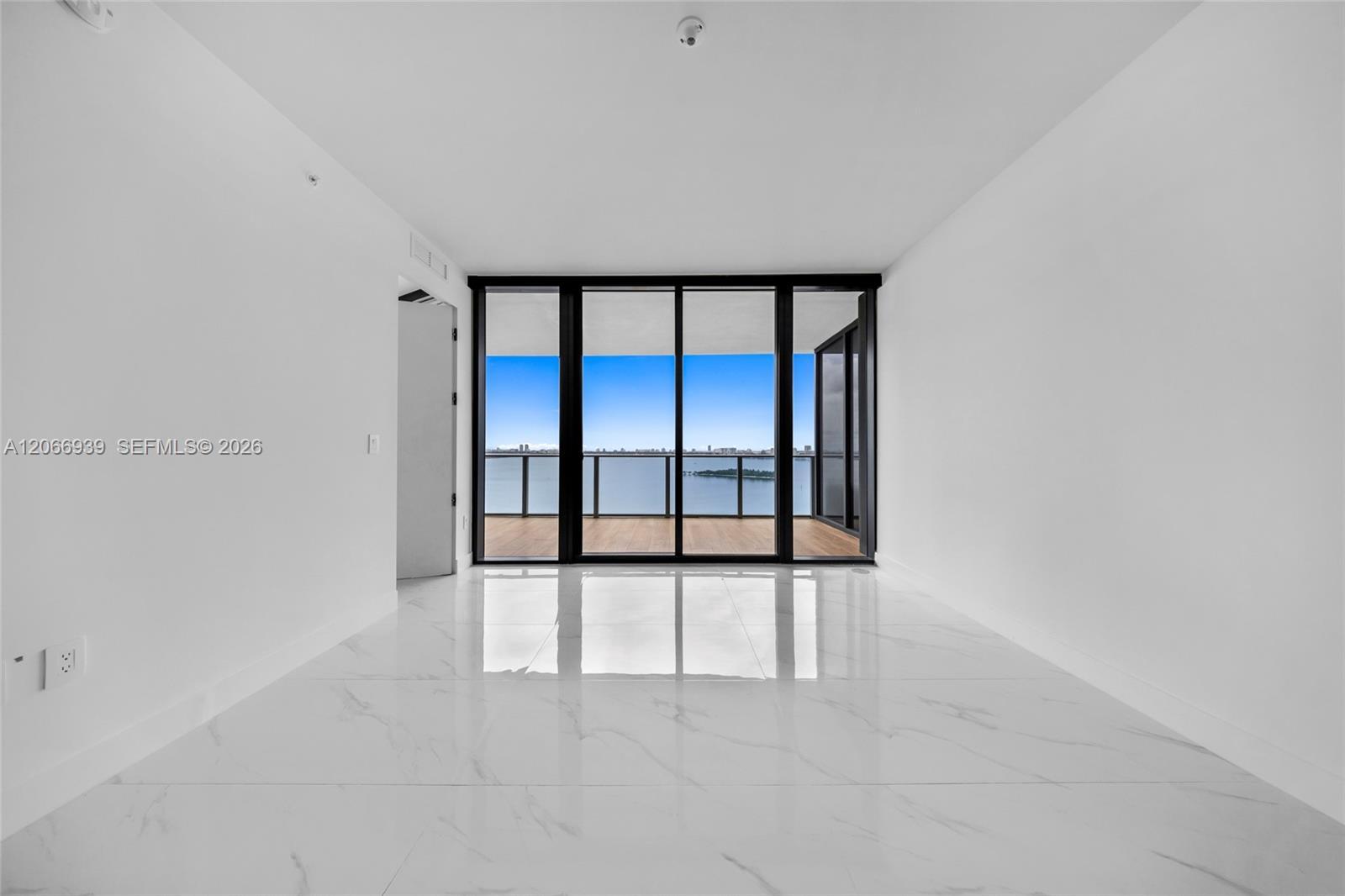 700 NE 24th St # 1706, Miami FL 33137 photo 4