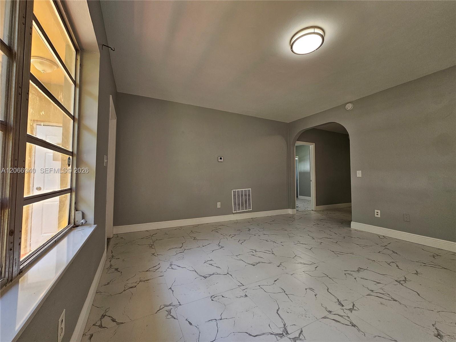 1929 NE 176th St, North Miami Beach FL 33162 photo 4