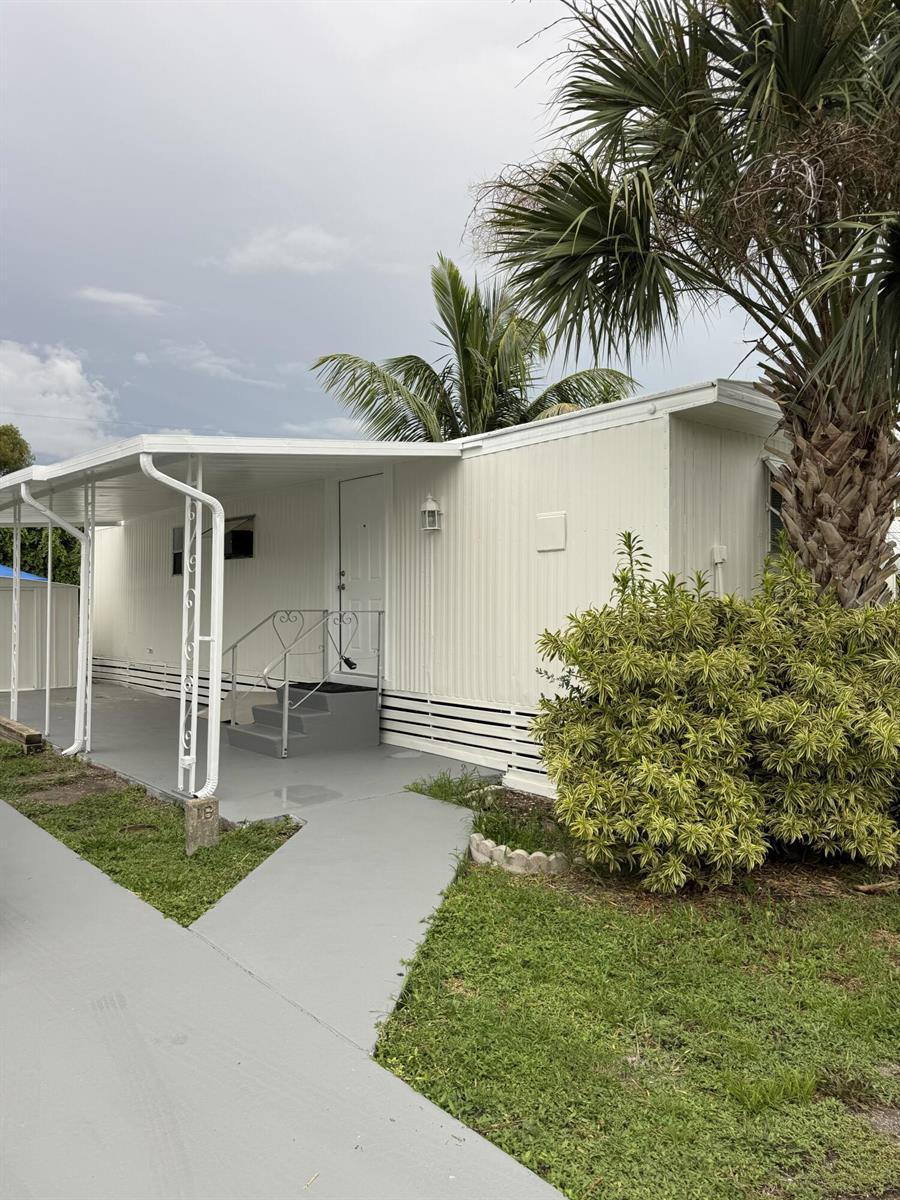 16 Palm Drive # 16, FL 33461