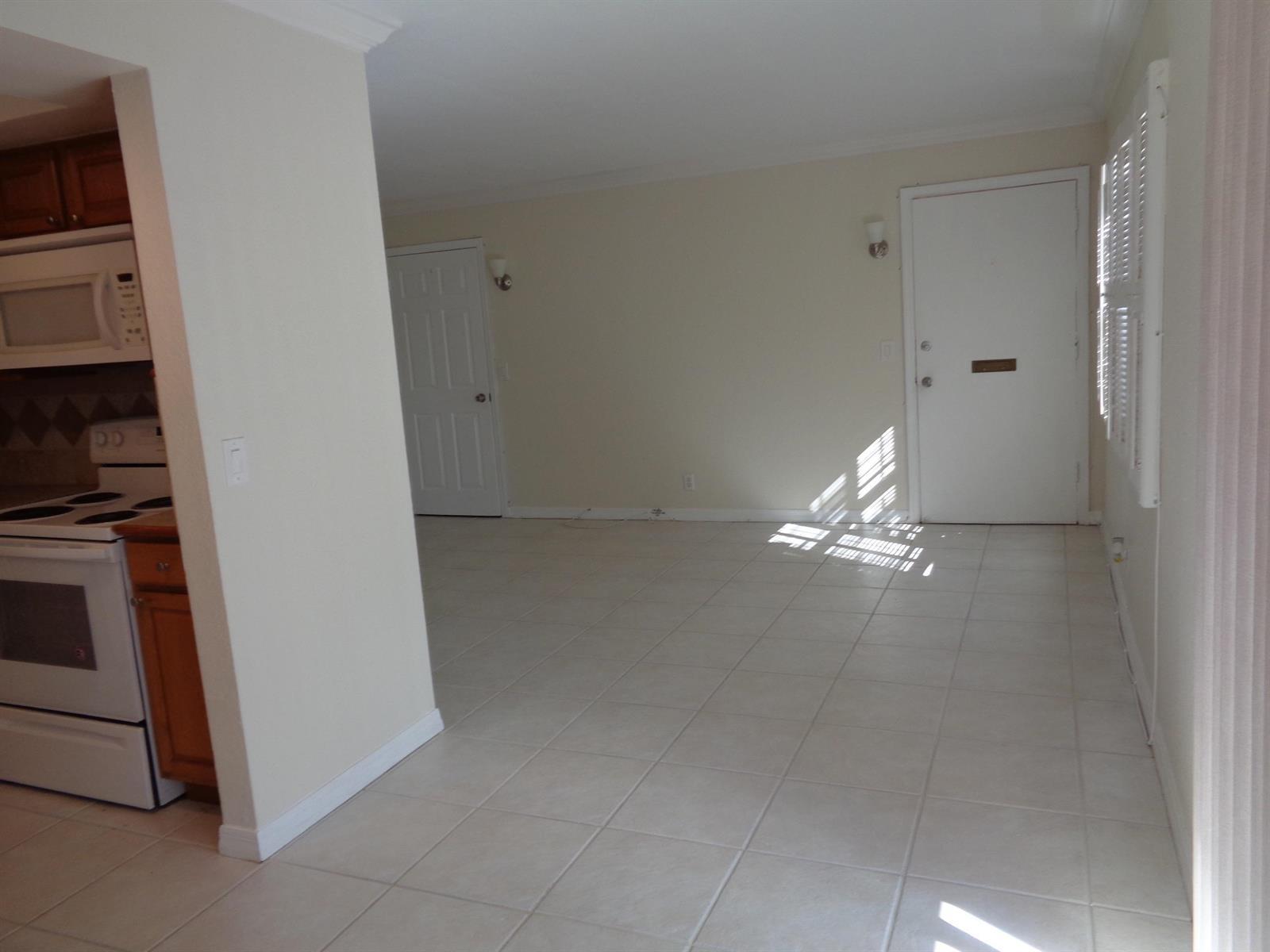 312 SOUTHWIND Drive # 104, North Palm Beach FL 33408 photo 2
