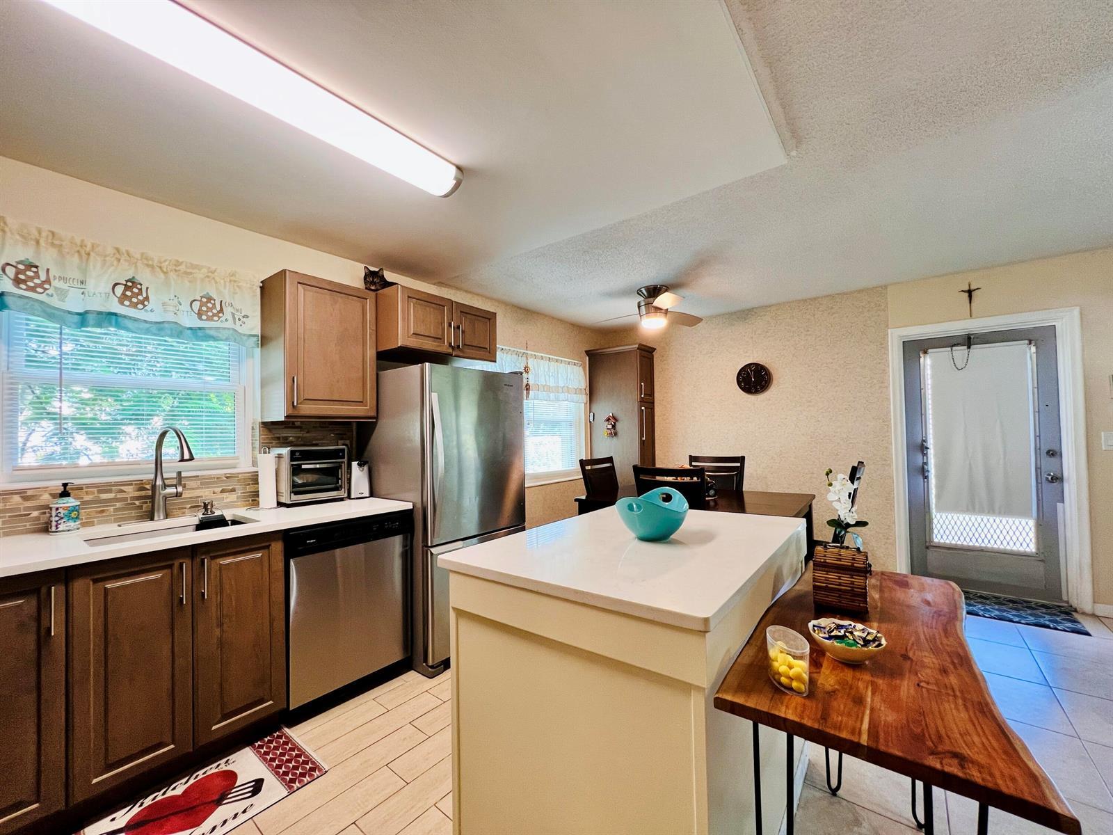 131 Andover F, West Palm Beach FL 33417 photo 2