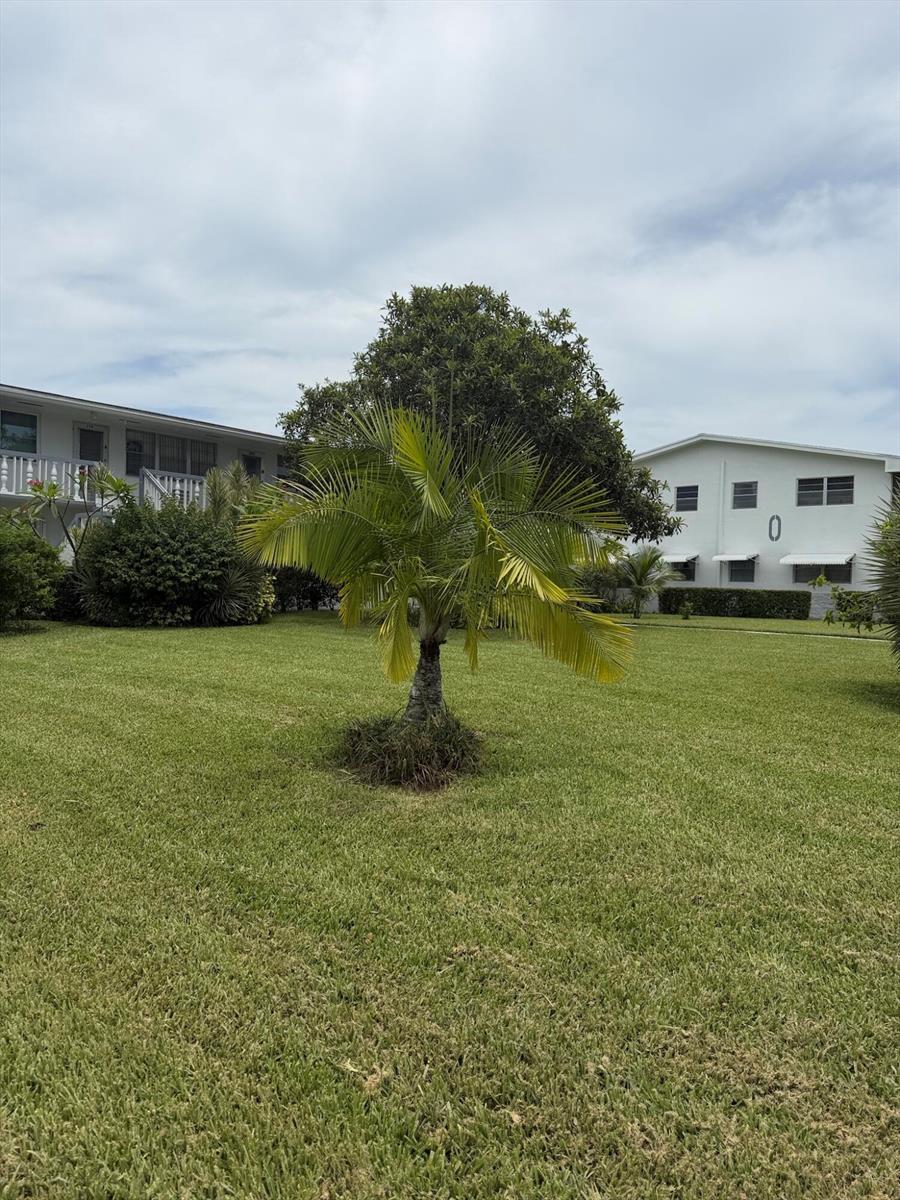 352 Sheffield O, West Palm Beach FL 33417