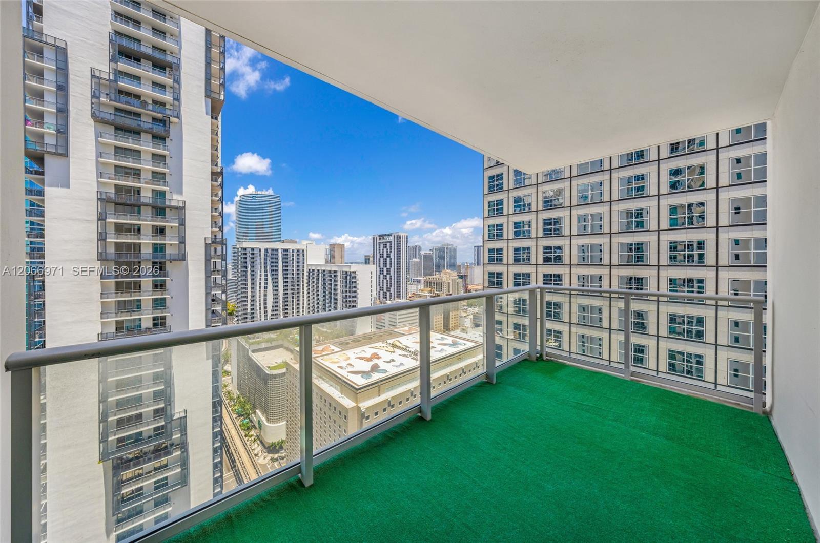 300 S Biscayne Blvd # 2911, Miami FL 33131 photo 5