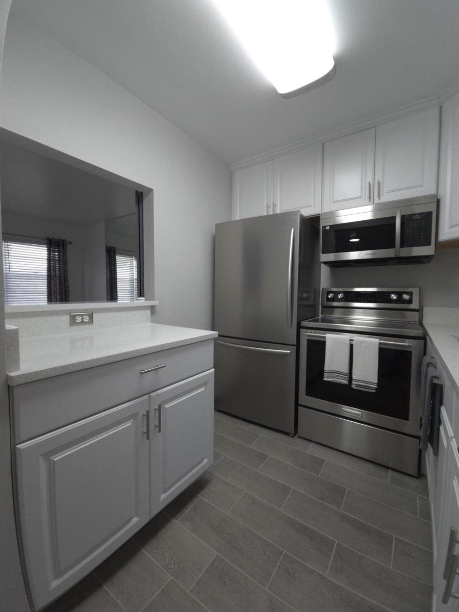 208 KENT M, West Palm Beach FL 33417 photo 3