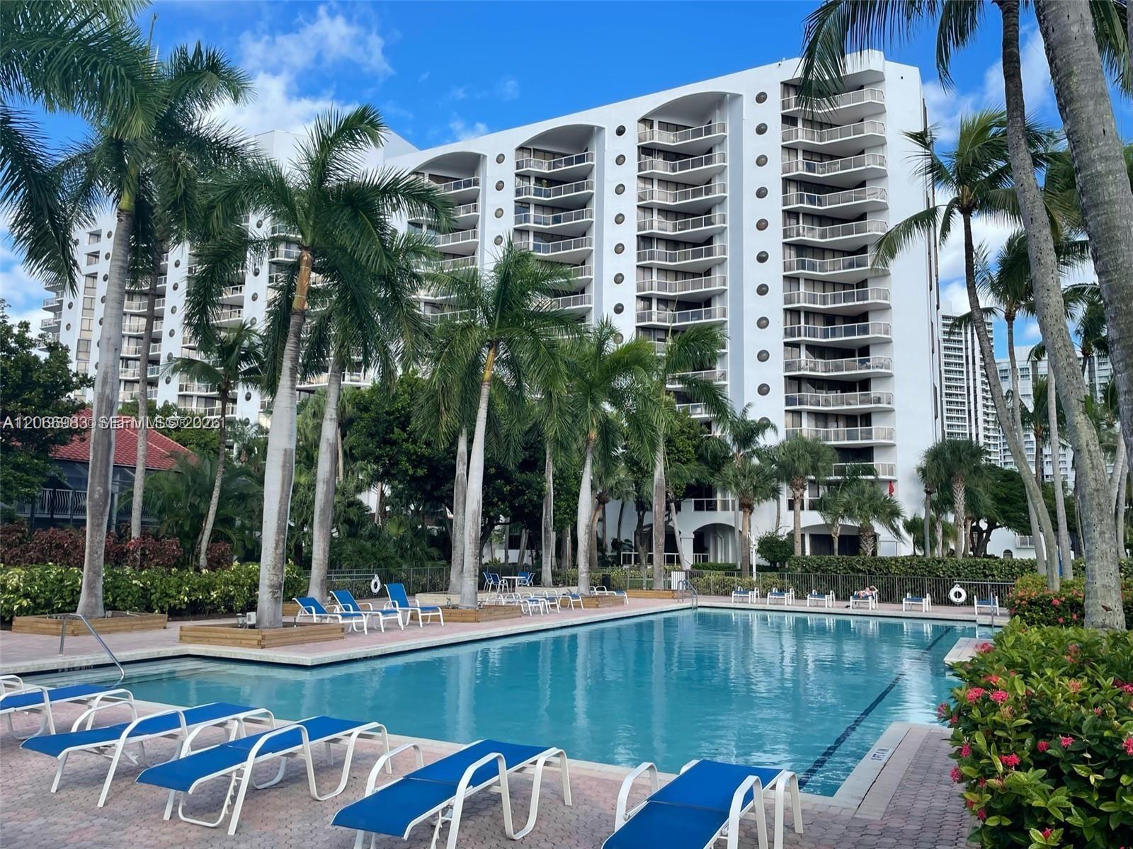 3610 Yacht Club Dr # 514, Aventura FL 33180 photo 2