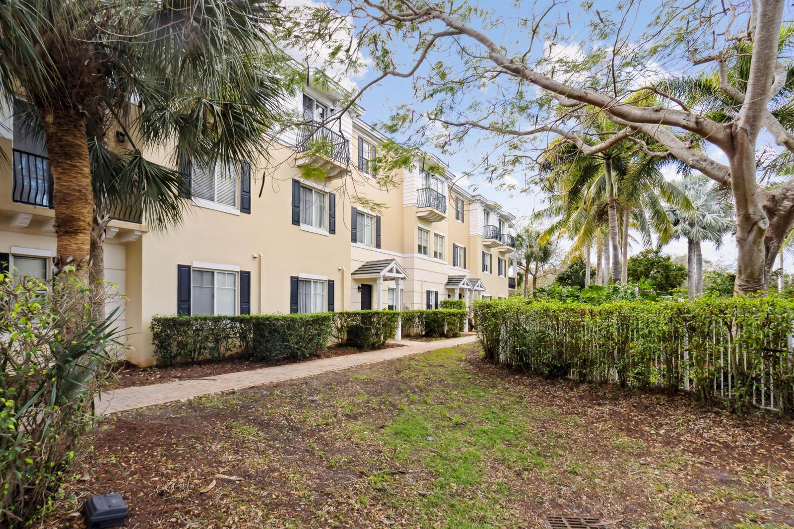 3655 NW 5th Terrace, Boca Raton FL 33431 photo 3