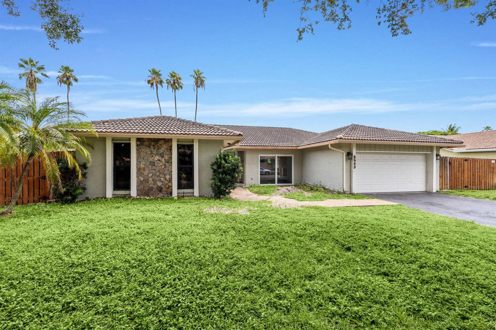 8560 NW 2nd Street, Coral Springs FL 33071 photo 3