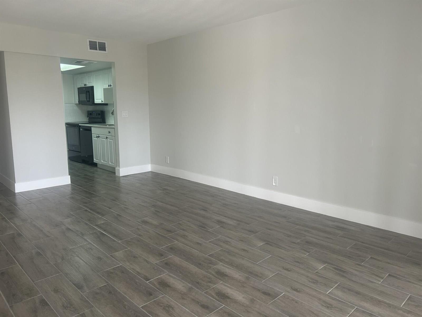 1500 Crescent Circle # B211, Lake Park FL 33403 photo 4