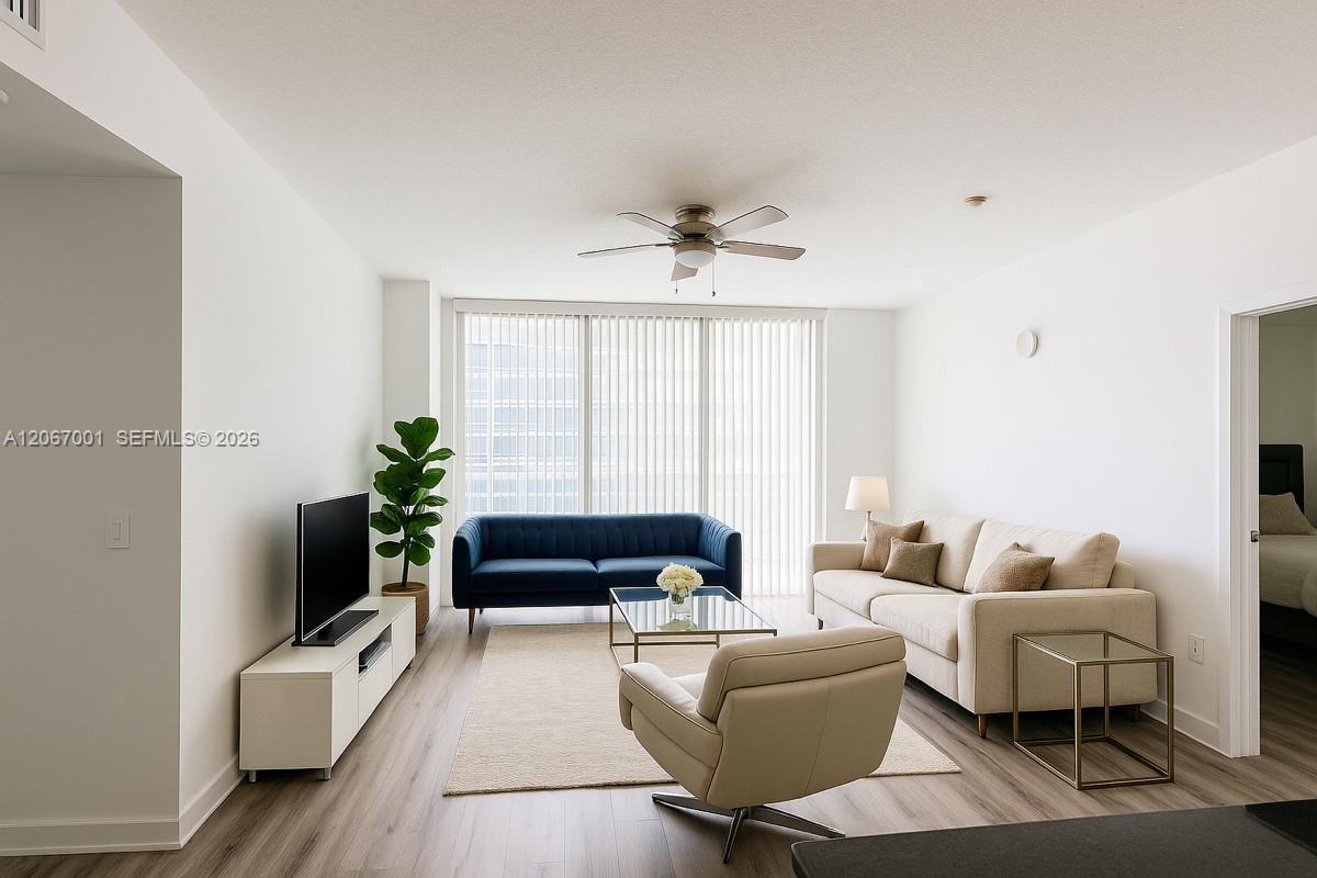 79 SW 12th St, Miami FL 33130 photo 4