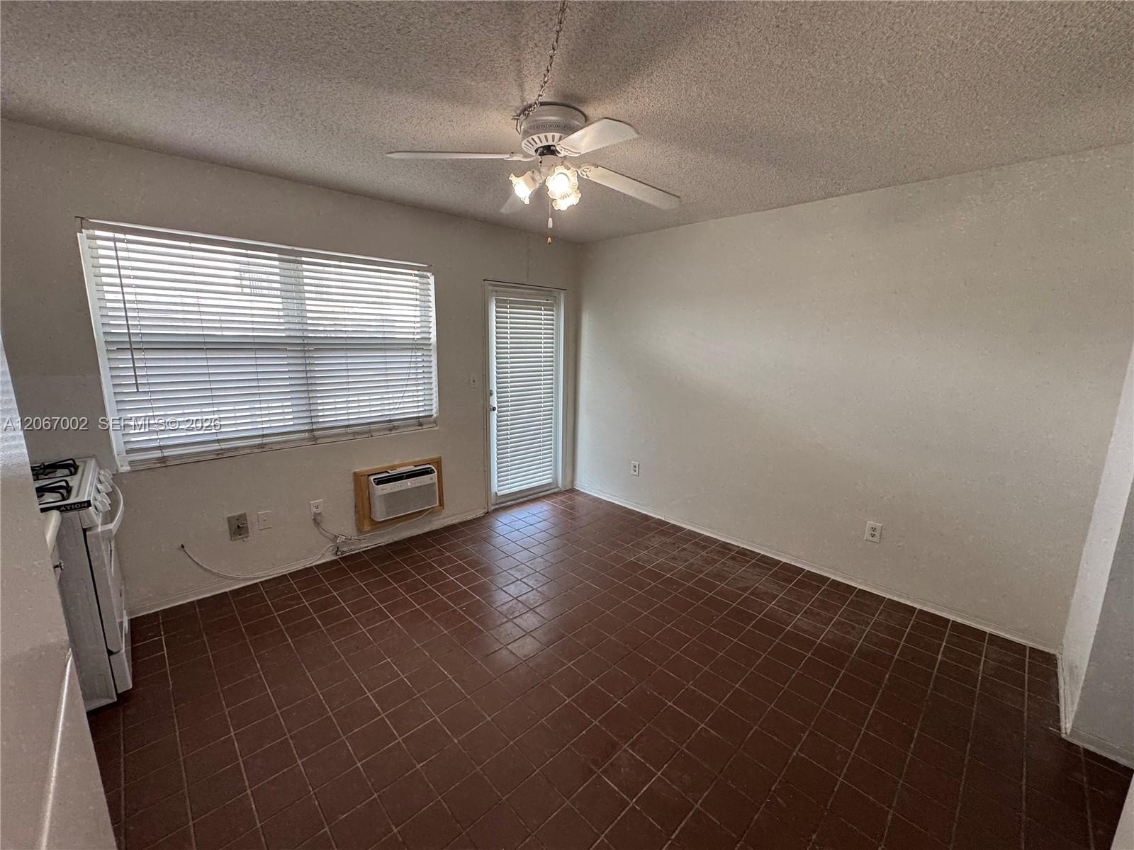 524 Washington Ave # 311, Miami Beach FL 33139 photo 3