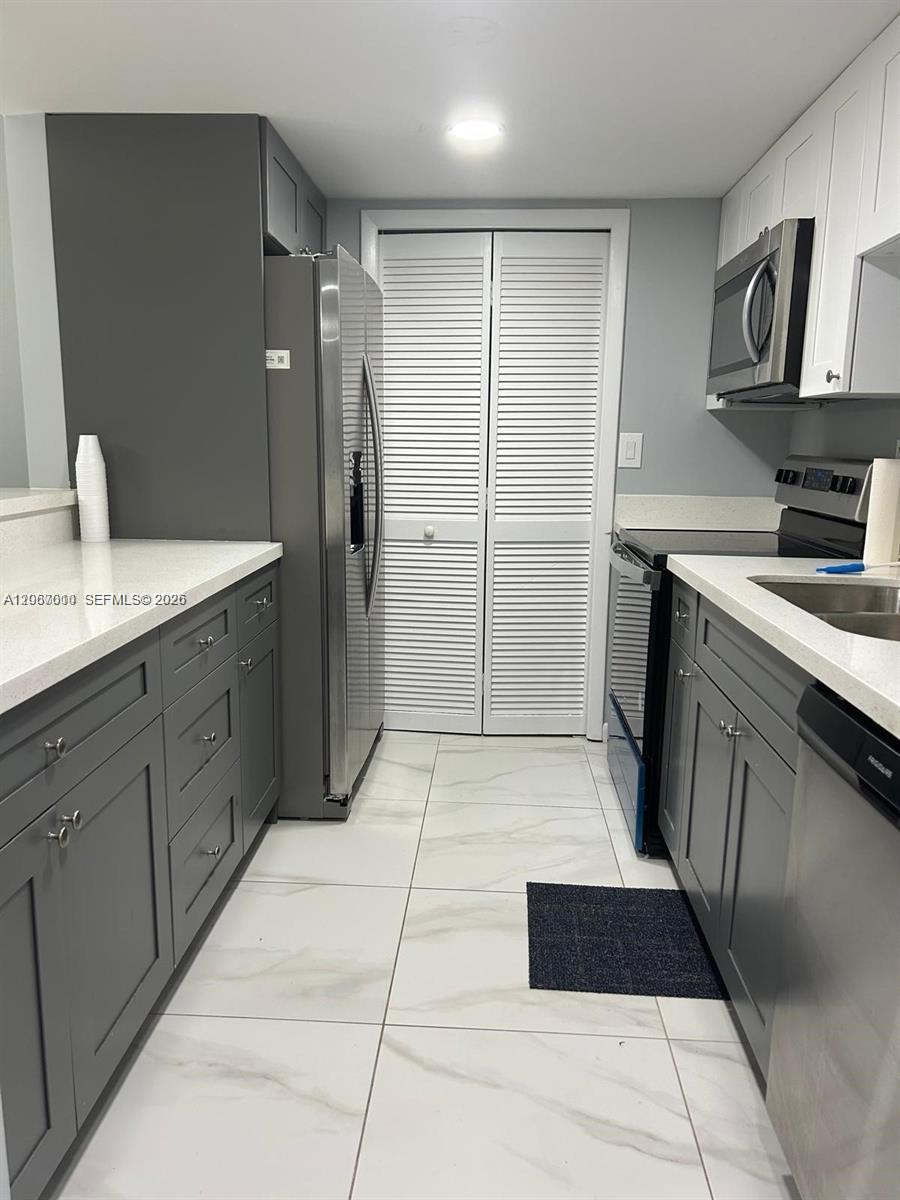 230 Lakeview Dr # 209, Weston FL 33326 photo 5