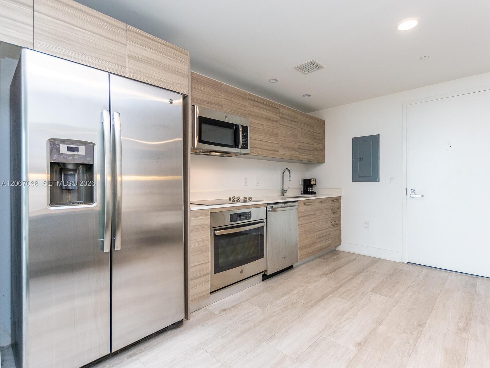 121 NE 34th St # 1014, Miami FL 33137 photo 4