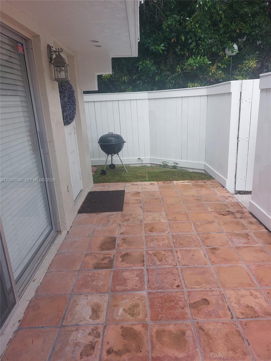 6835 SW 45th Ln, Miami FL 33155 photo 4