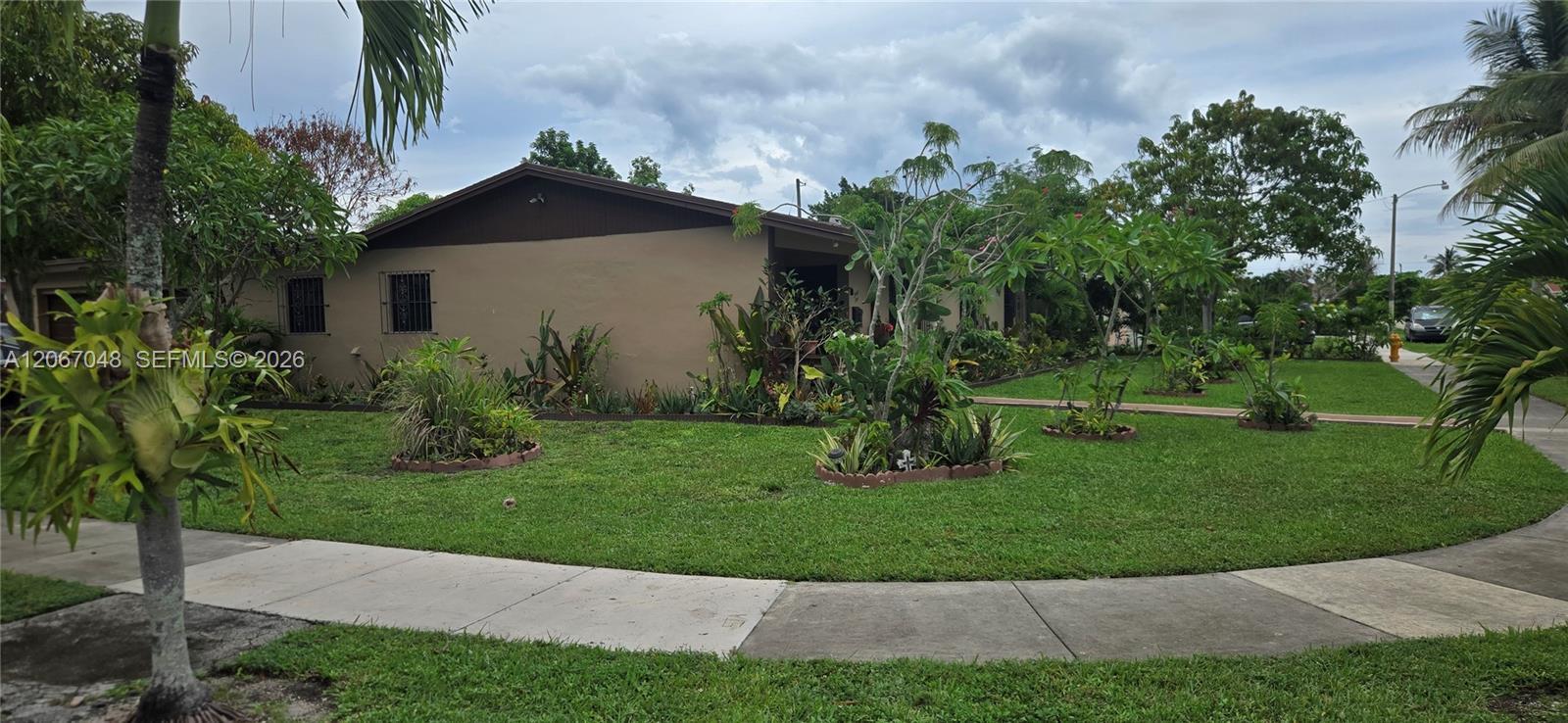Miami Gardens, FL 33179 photo 3