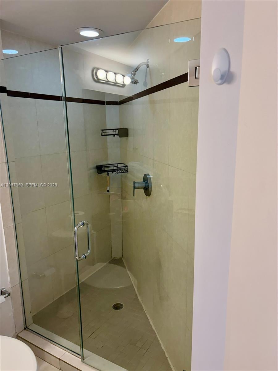 480 NE 30th St # 1701, Miami FL 33137 photo 3