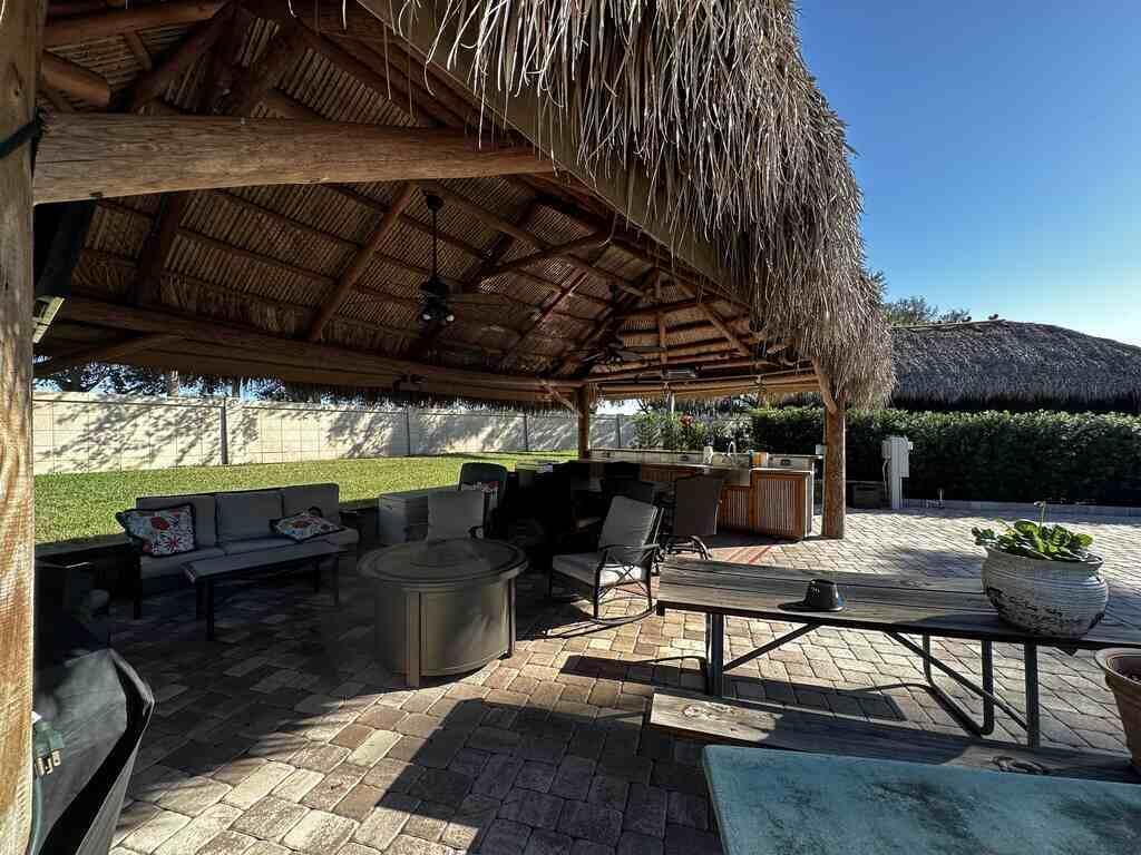 155 NW HAZARD Way, Port St. Lucie FL 34986 photo 2