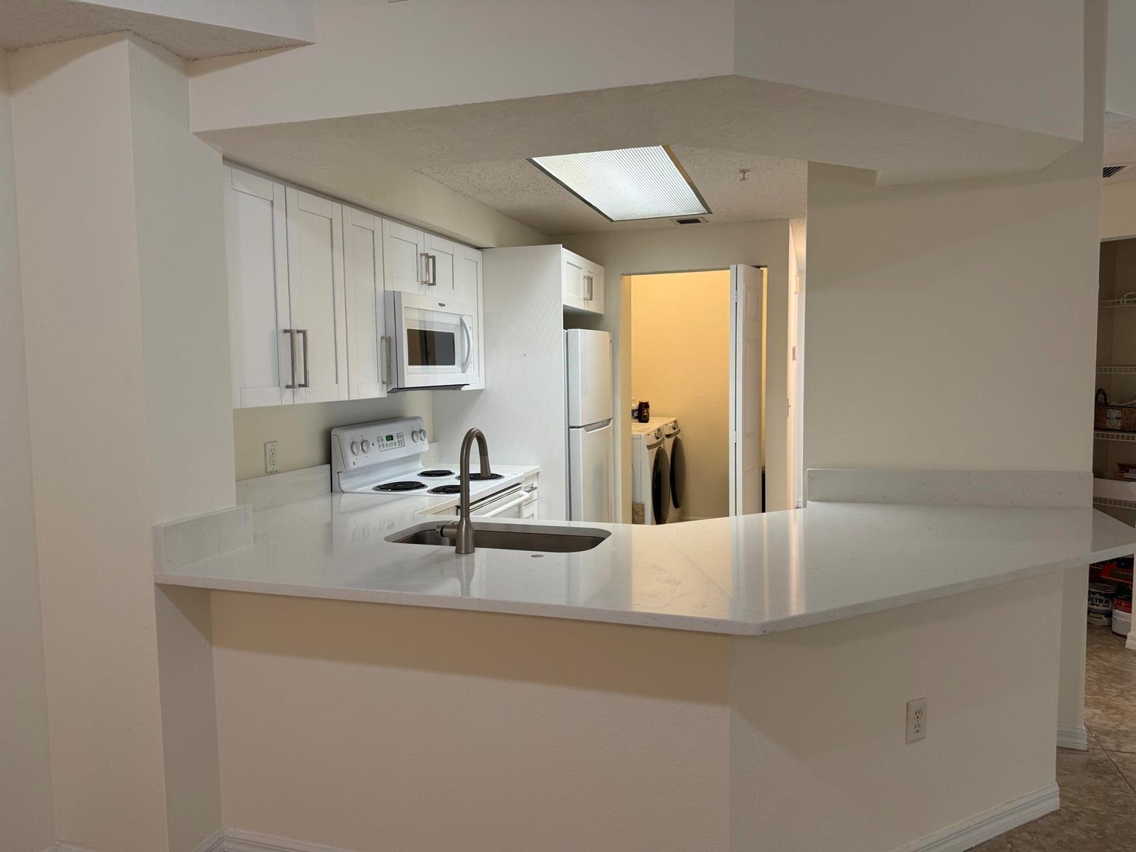 3020 Alcazar Place # 303, Palm Beach Gardens FL 33410 photo 2