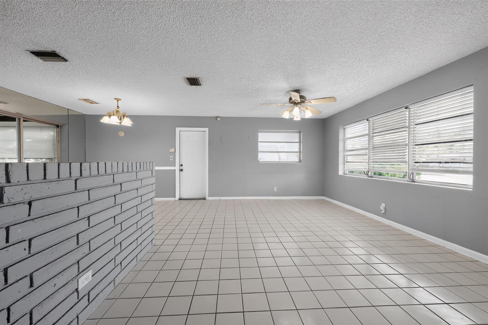 414 FORESTERIA Drive, Lake Park FL 33403 photo 5