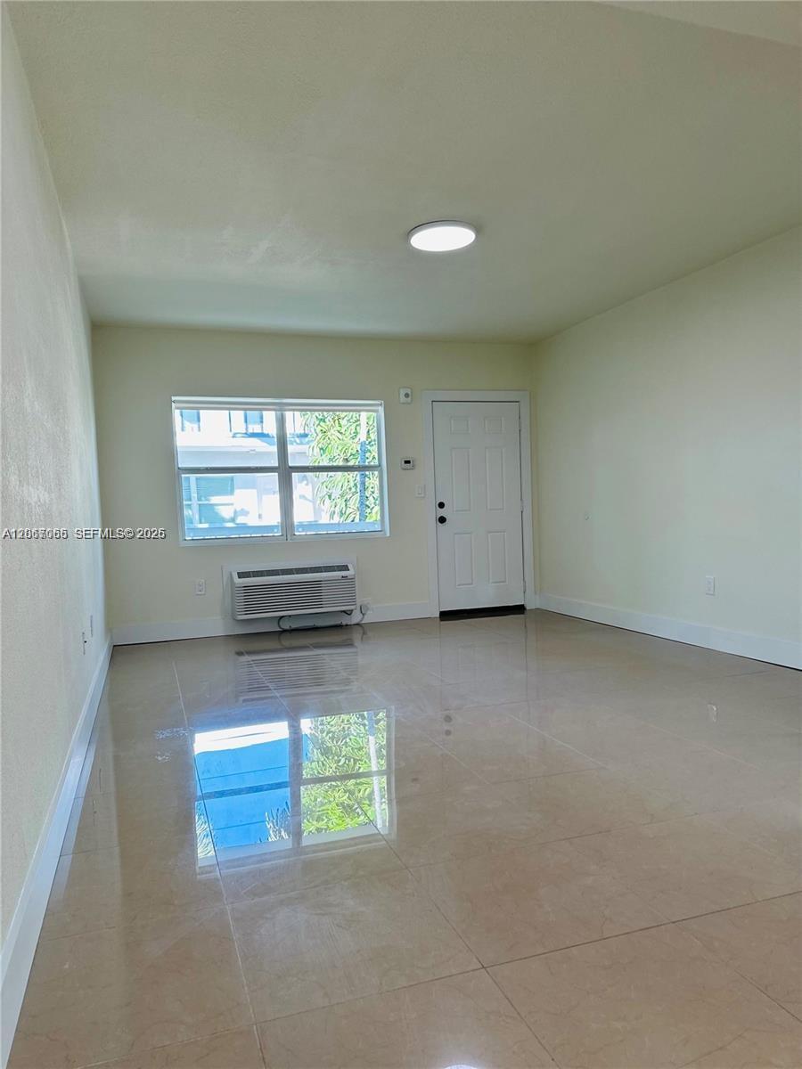 8080 Tatum Waterway Dr # 17, Miami Beach FL 33141 photo 5