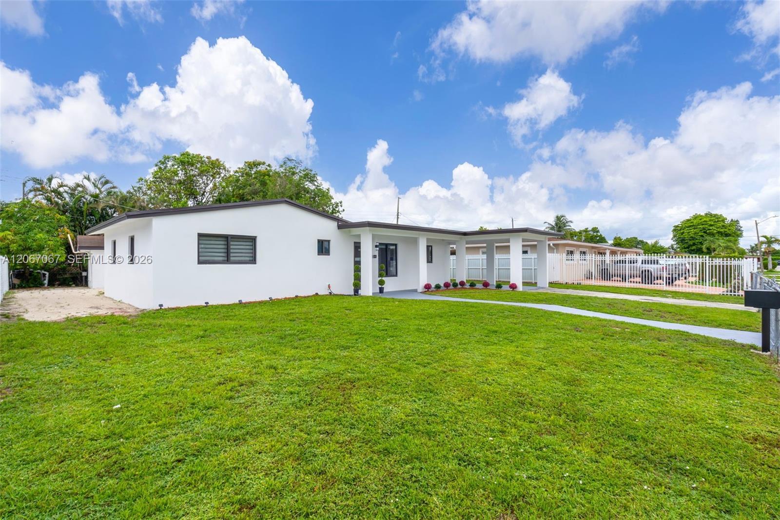 4450 NW 169th Ter, Miami Gardens FL 33055 photo 2