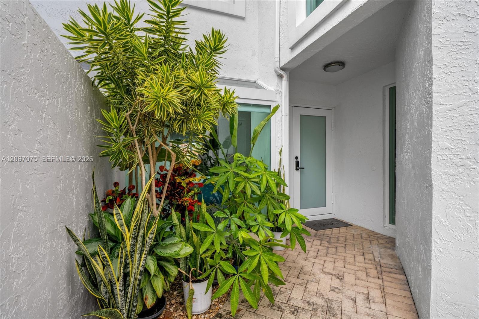 3750 NE 209 Ter, Aventura FL 33180 photo 2