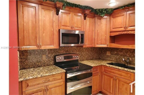 2061 NW 47th Ter # 209, Lauderhill FL 33313 photo 2
