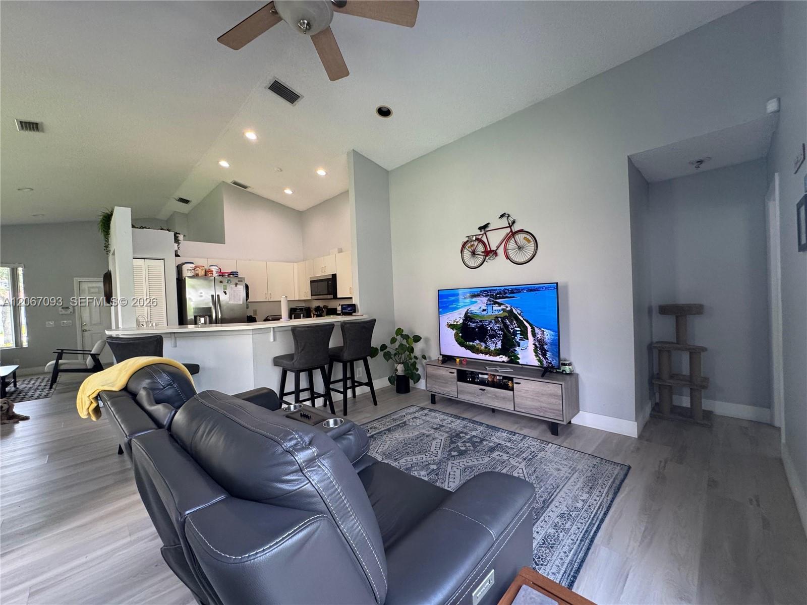 825 Falling Water Rd, Weston FL 33326 photo 4