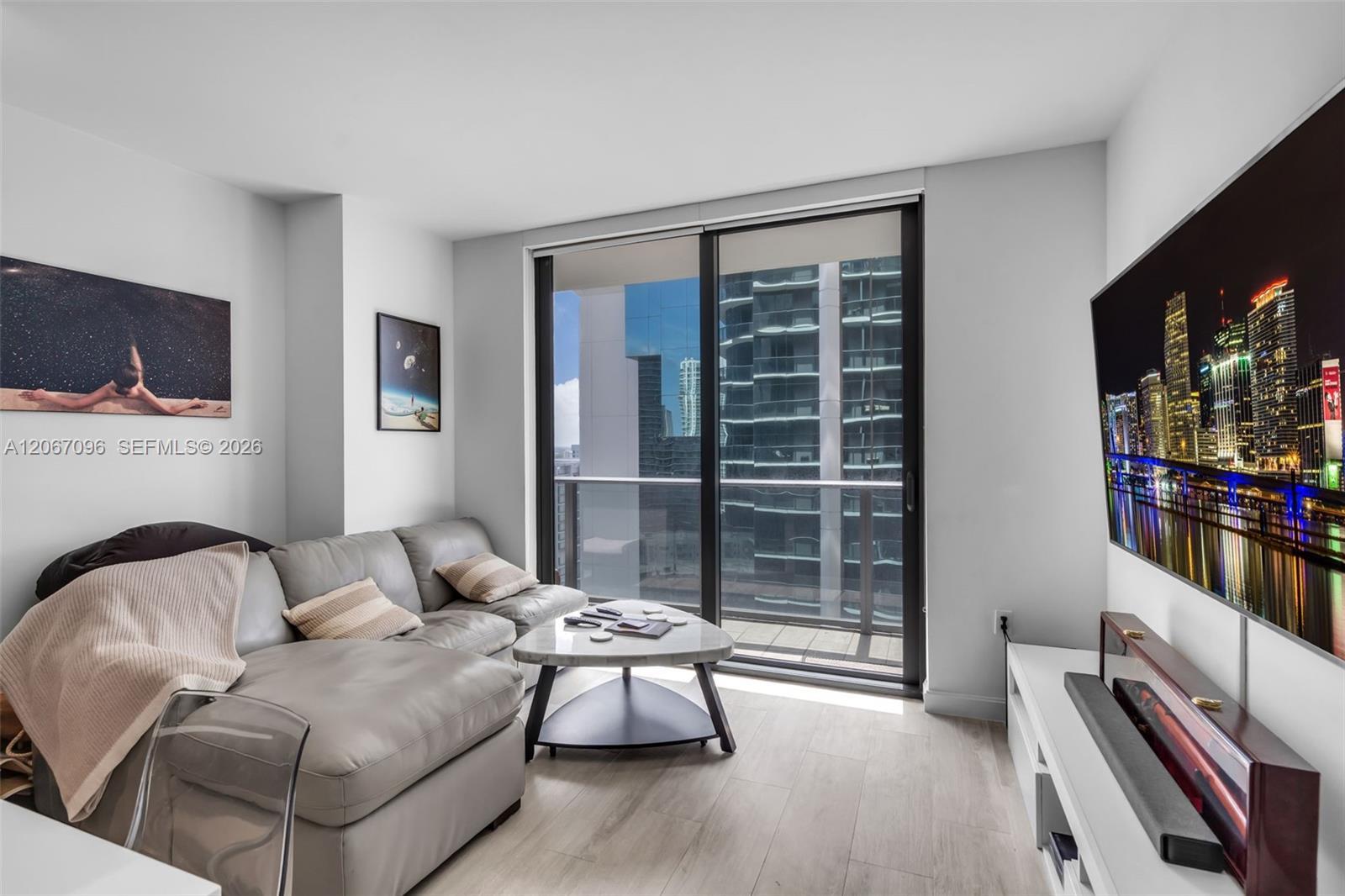 55 SW 9th St # 2407, Miami FL 33130 photo 3