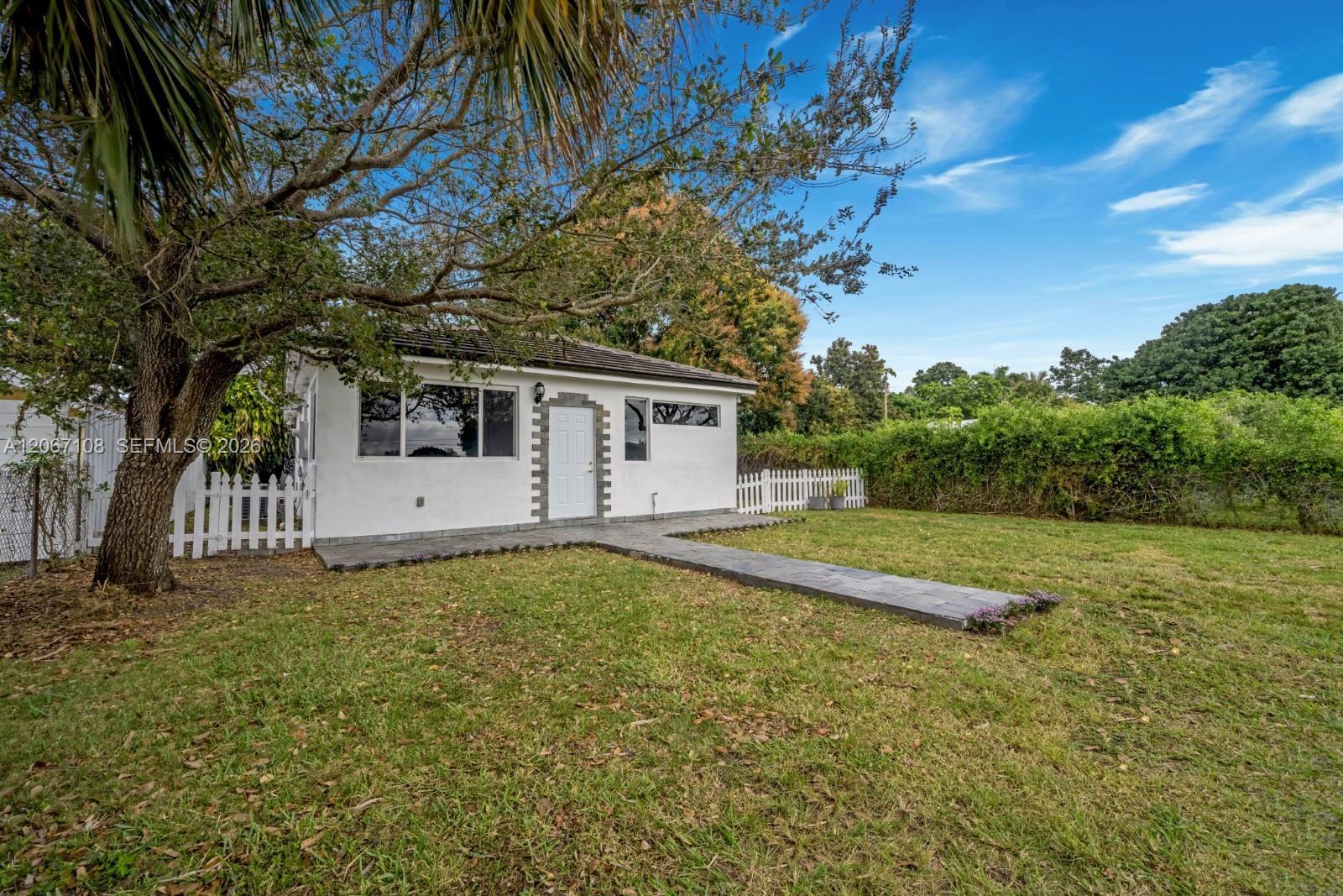 8861 SW 127th Ter, Miami FL 33176