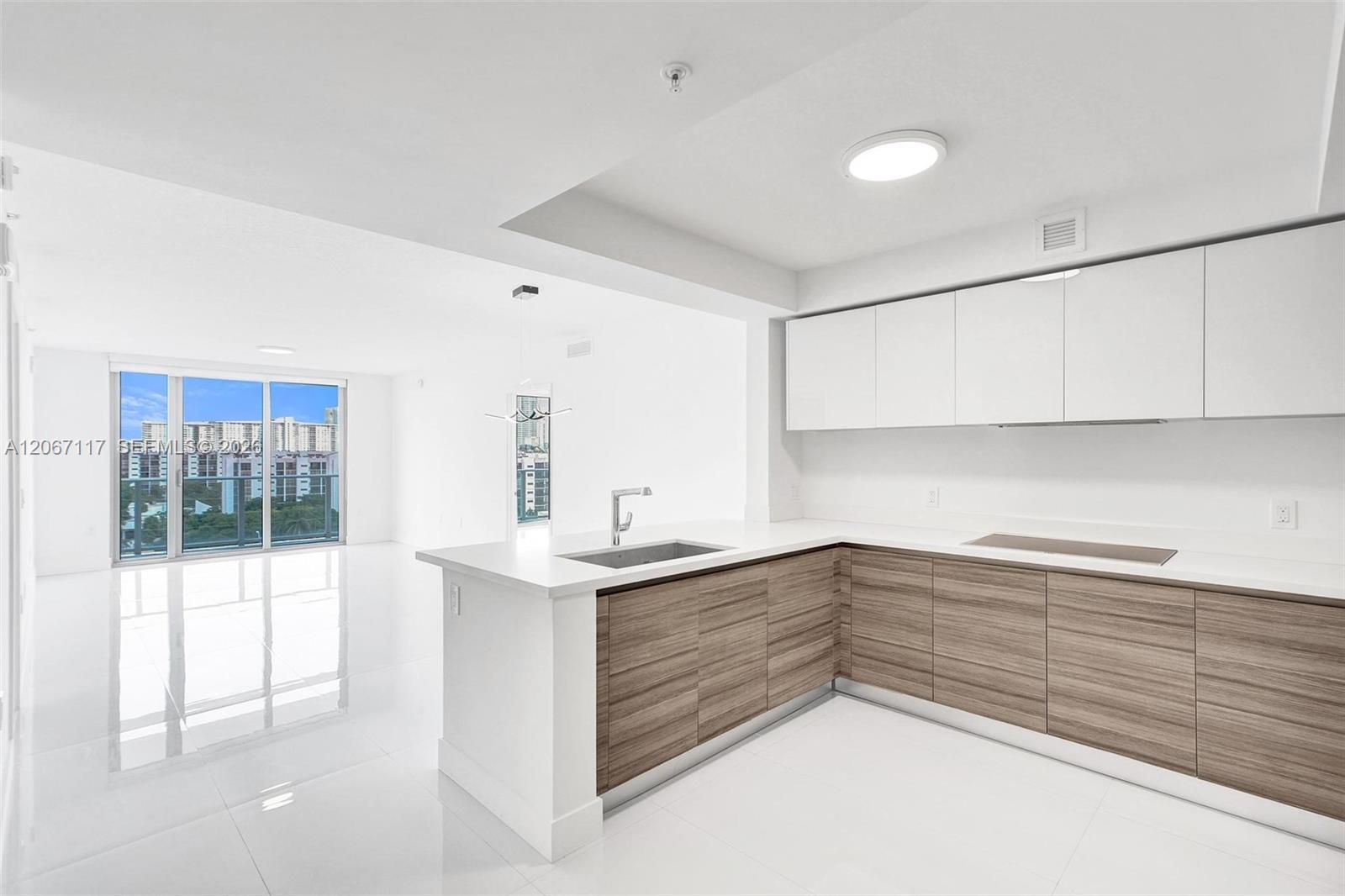 330 Sunny Isles Blvd # 805, Sunny Isles Beach FL 33160