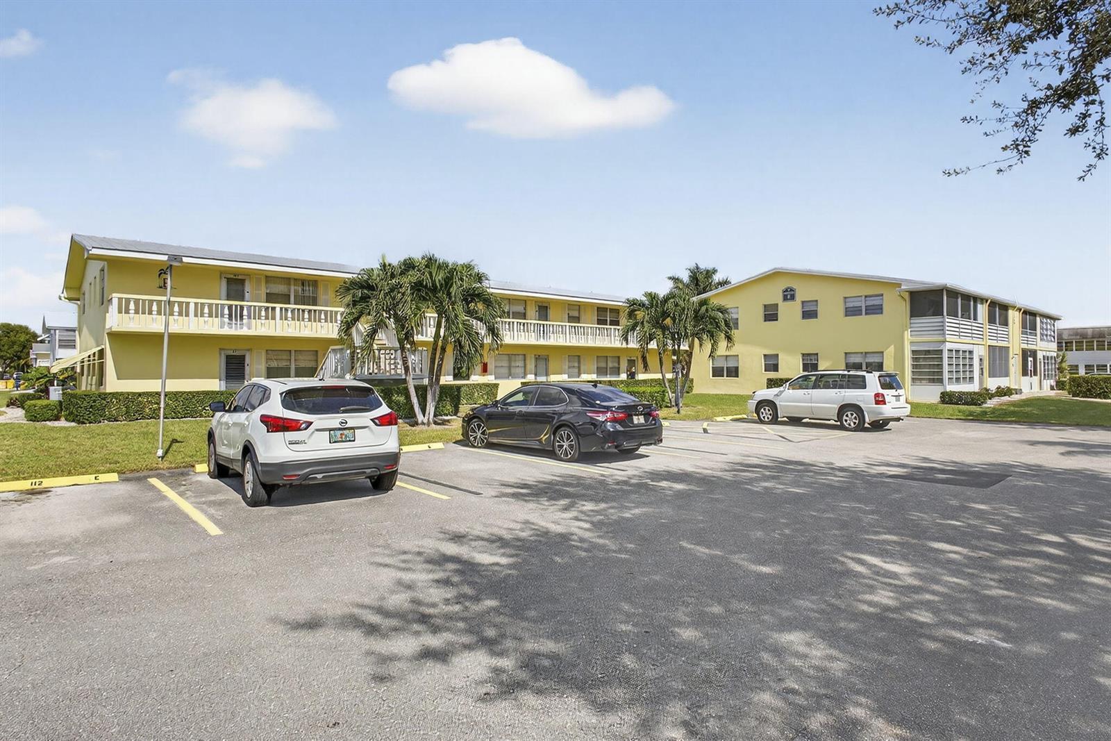 100 SHEFFIELD E, West Palm Beach FL 33417 photo 2