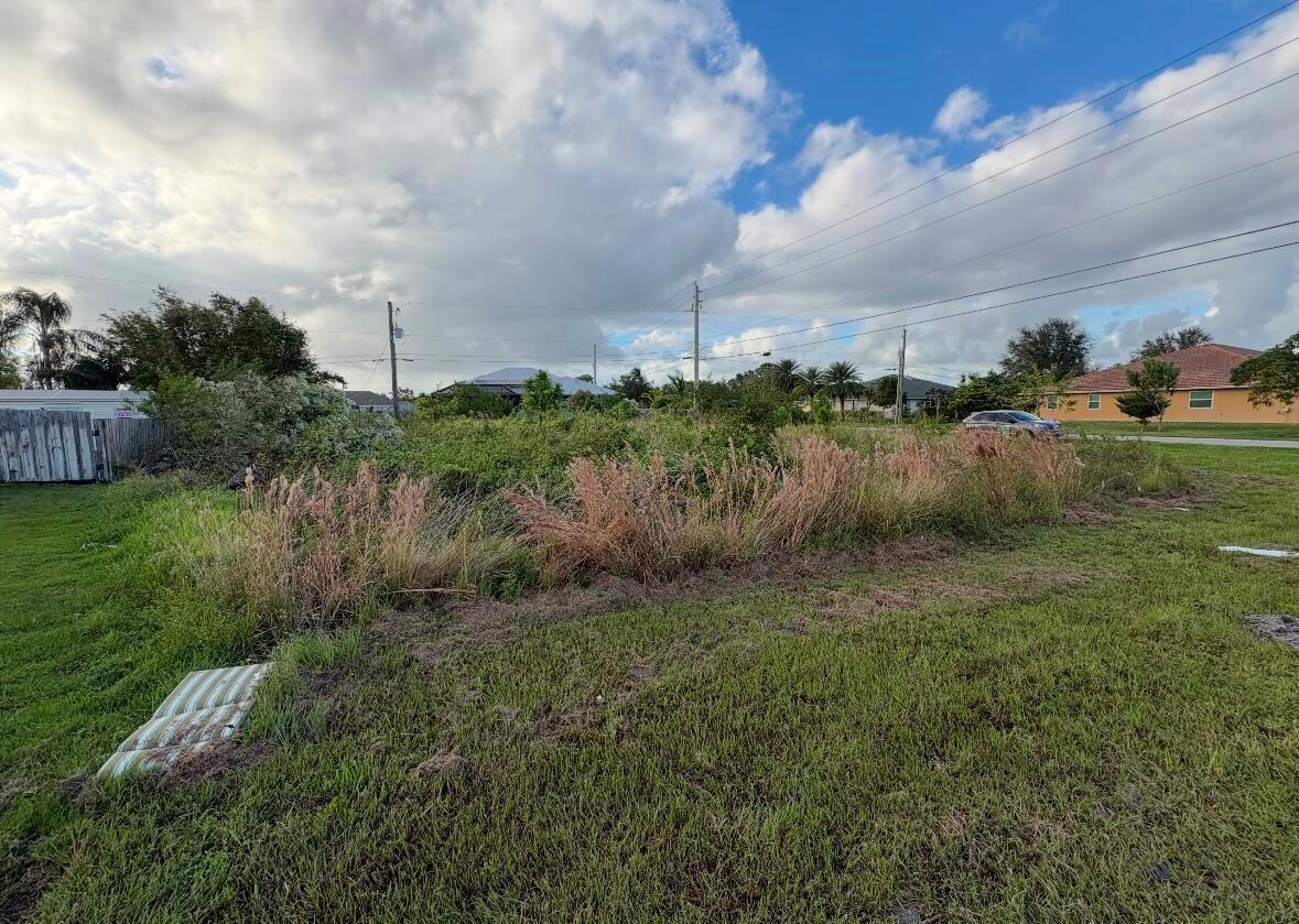 3244 SW HAMBRICK Street, Port St. Lucie FL 34953