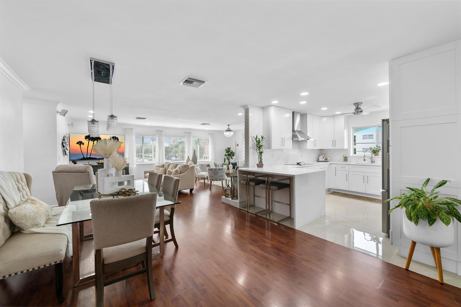 1040 CRYSTAL LAKE Drive # 4, Deerfield Beach FL 33064 photo 5