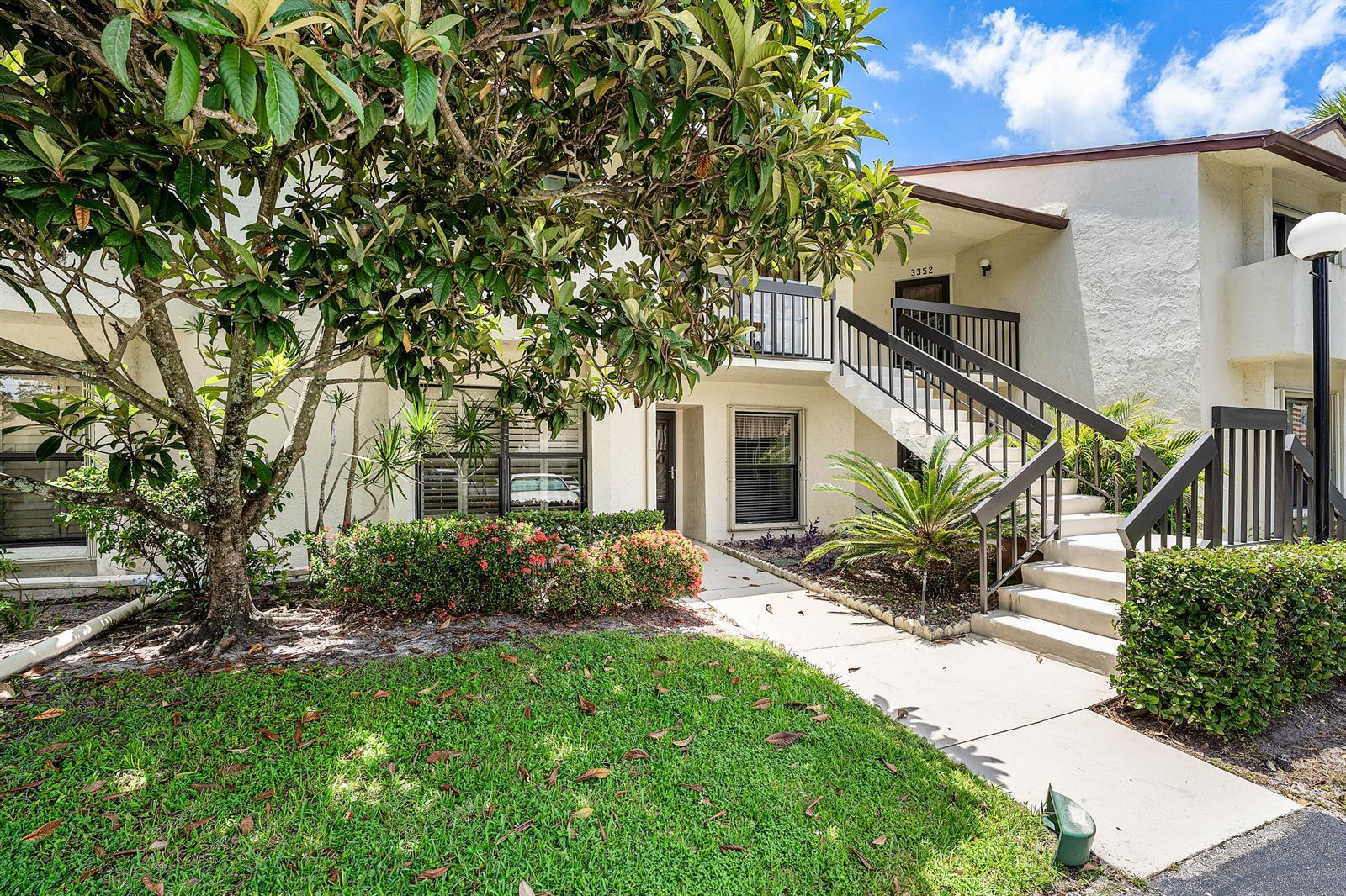 3349 Lucerne Park Drive, FL 33467 photo 3