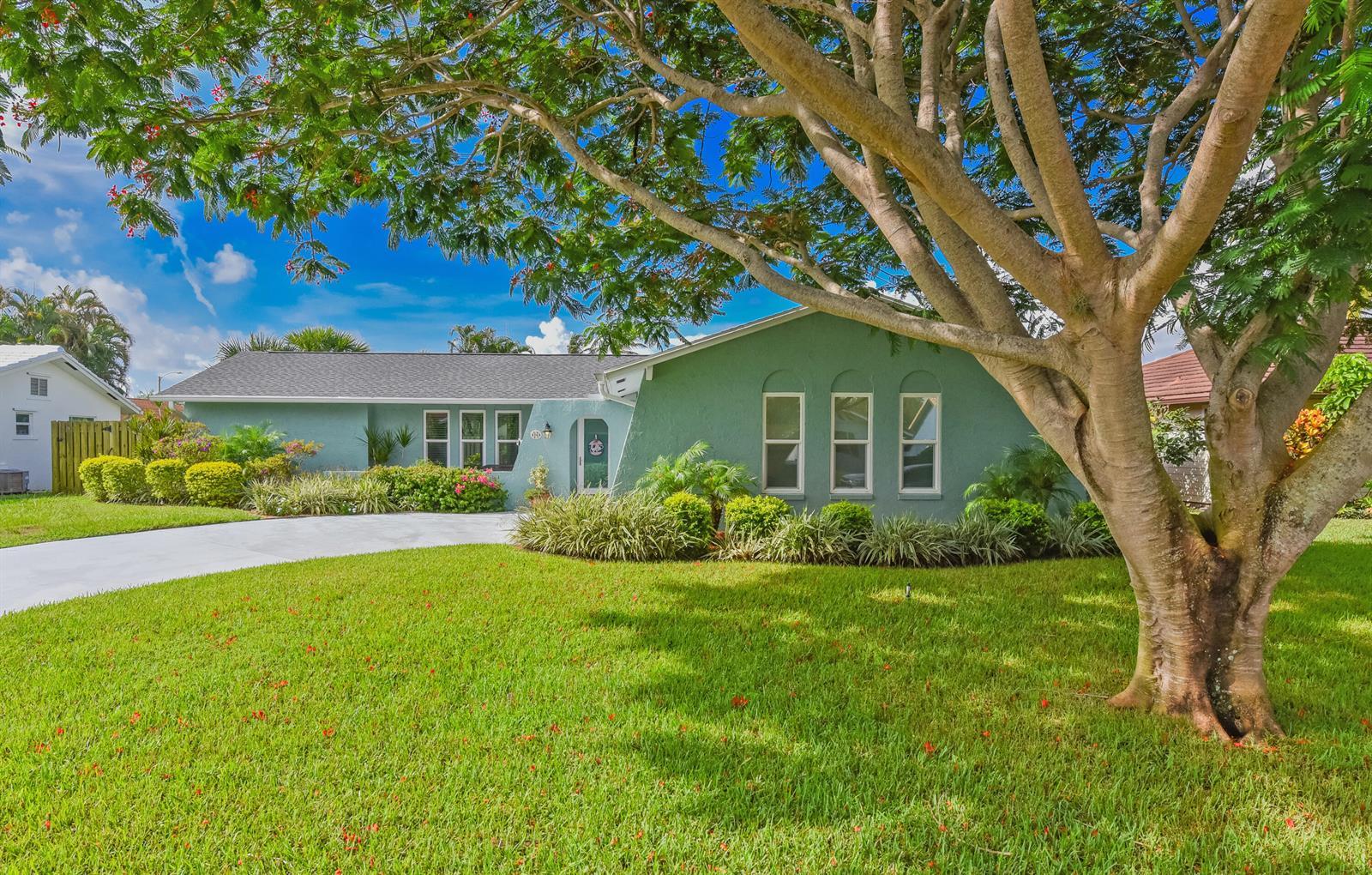 4368 Hawthorn Avenue, Palm Beach Gardens FL 33410