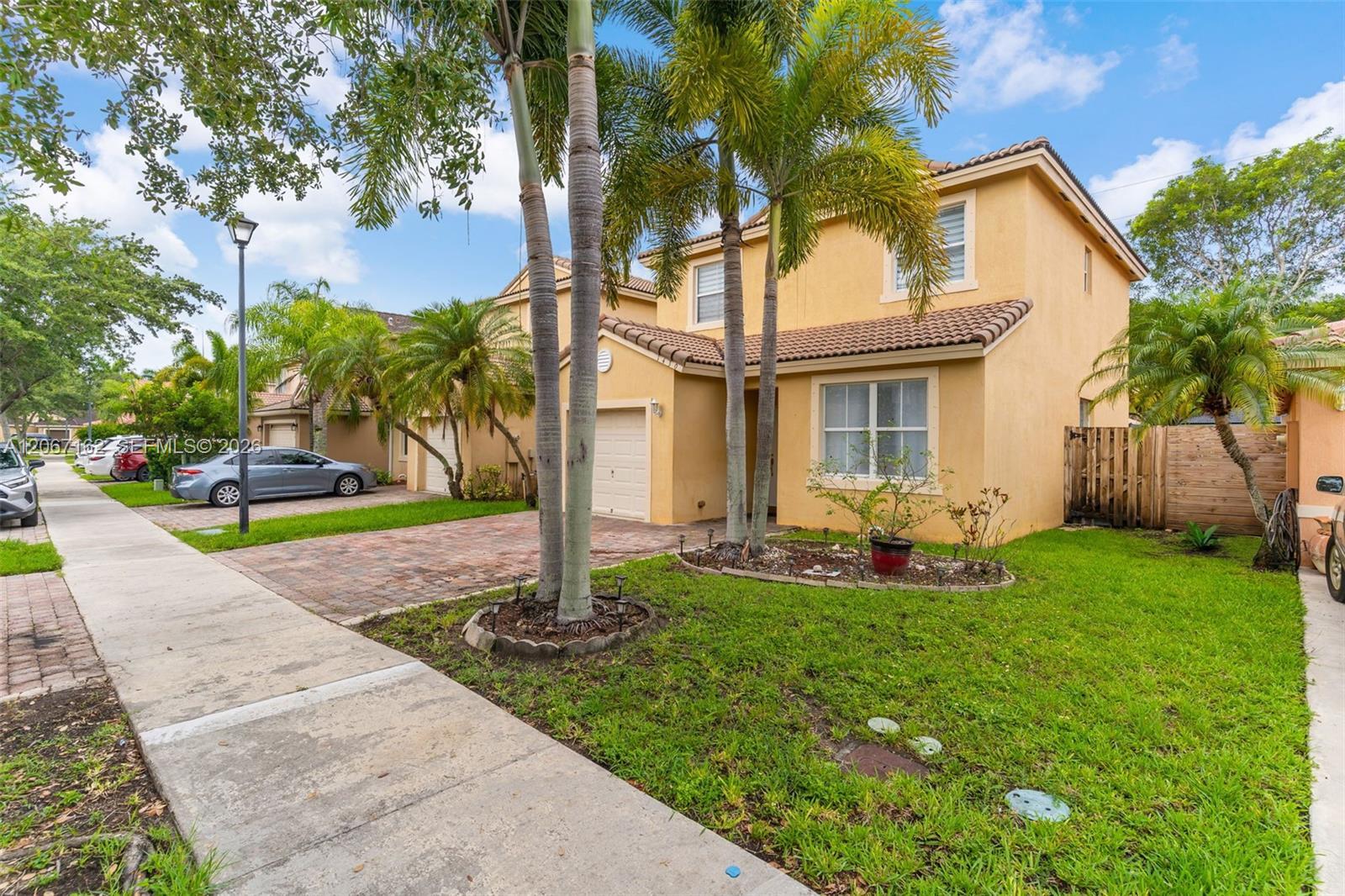 1430 SE 18th Ter, Homestead FL 33035 photo 2