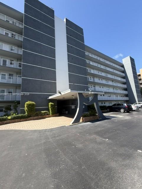 619 NE 14th Ave # 403, Hallandale Beach FL 33009 photo 3