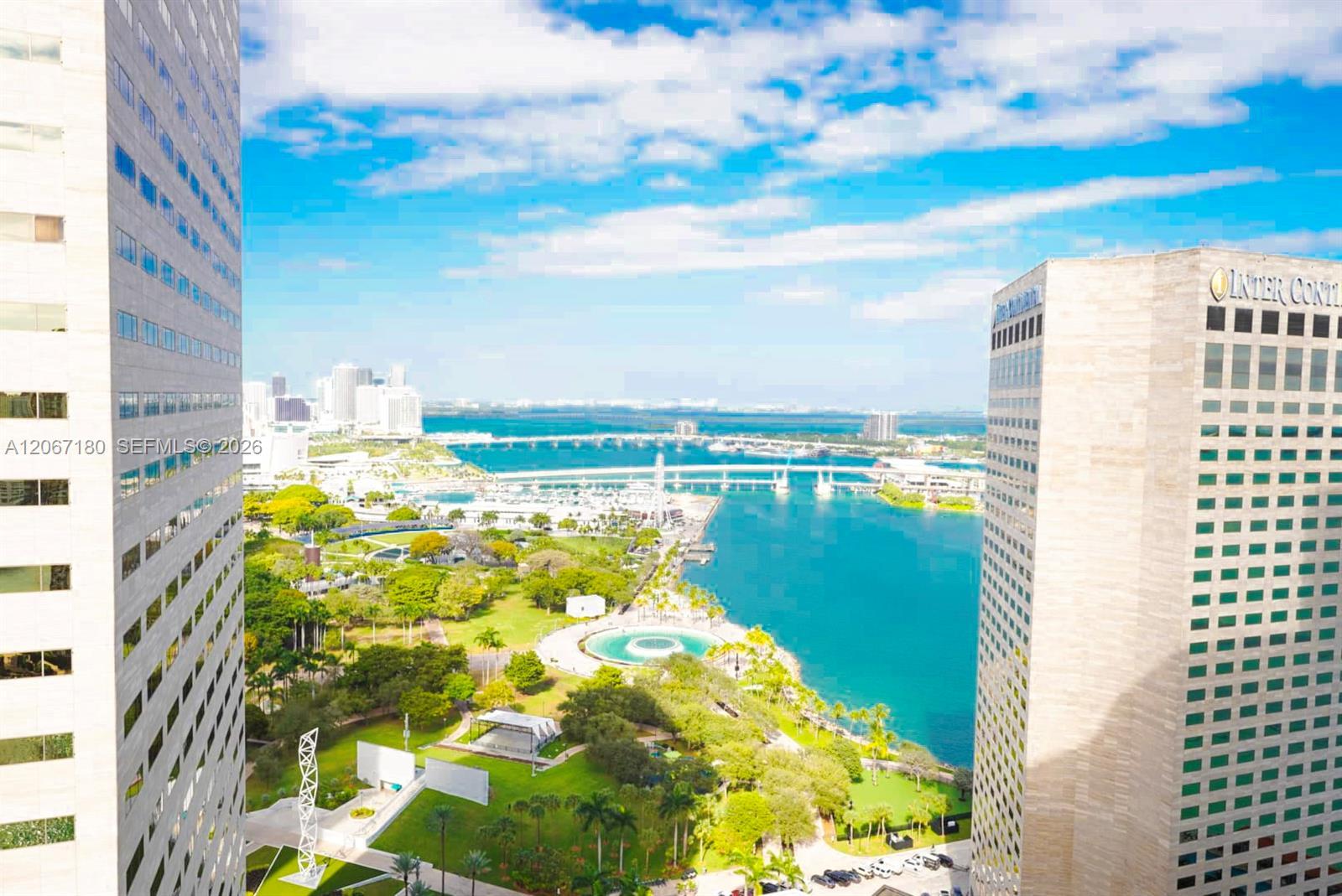 325 S Biscayne Blvd # 3314, Miami FL 33131 photo 2