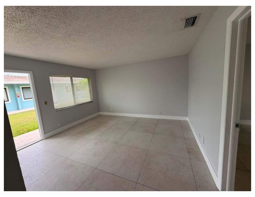 824 N G Street # A, FL 33460 photo 2