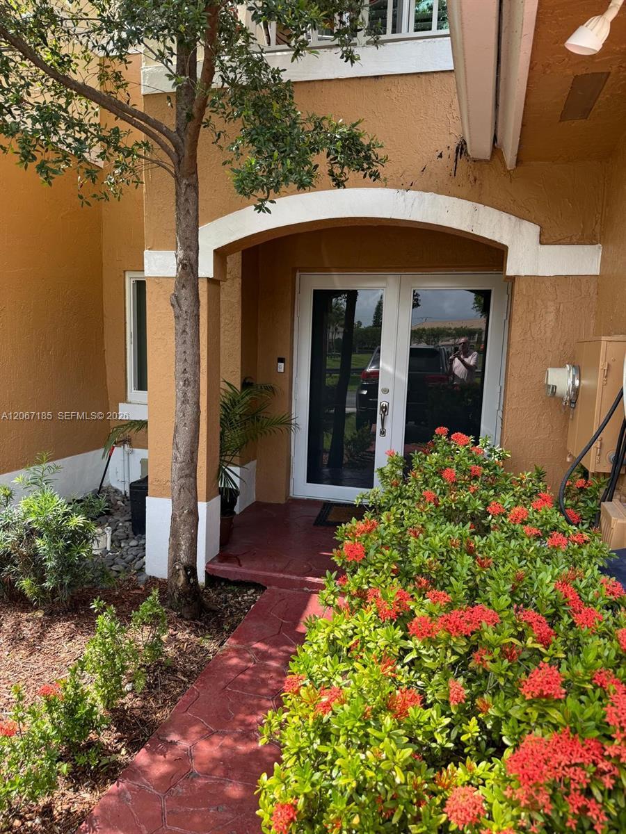 16232 SW 57th Ln, Miami FL 33193 photo 2