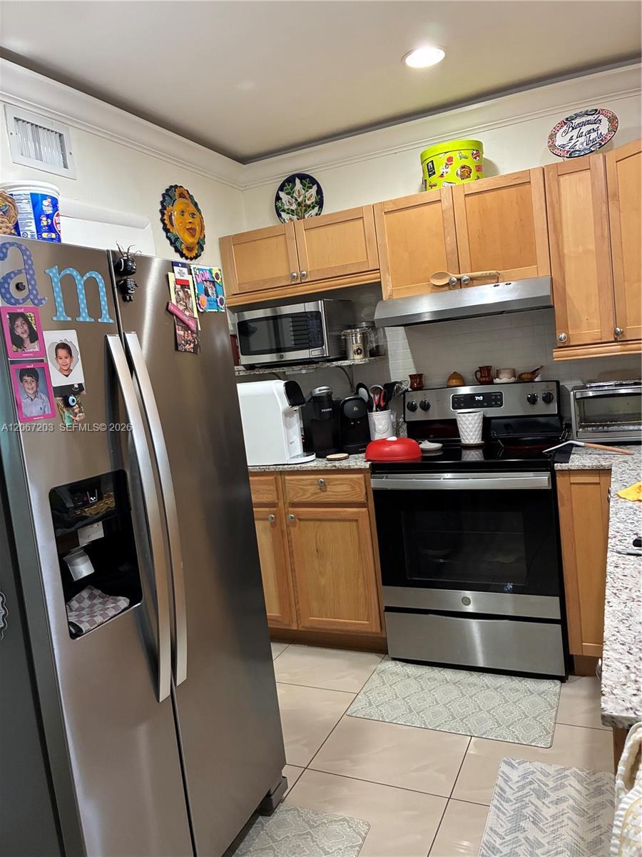 2428 Taylor St # 6, Hollywood FL 33020 photo 3