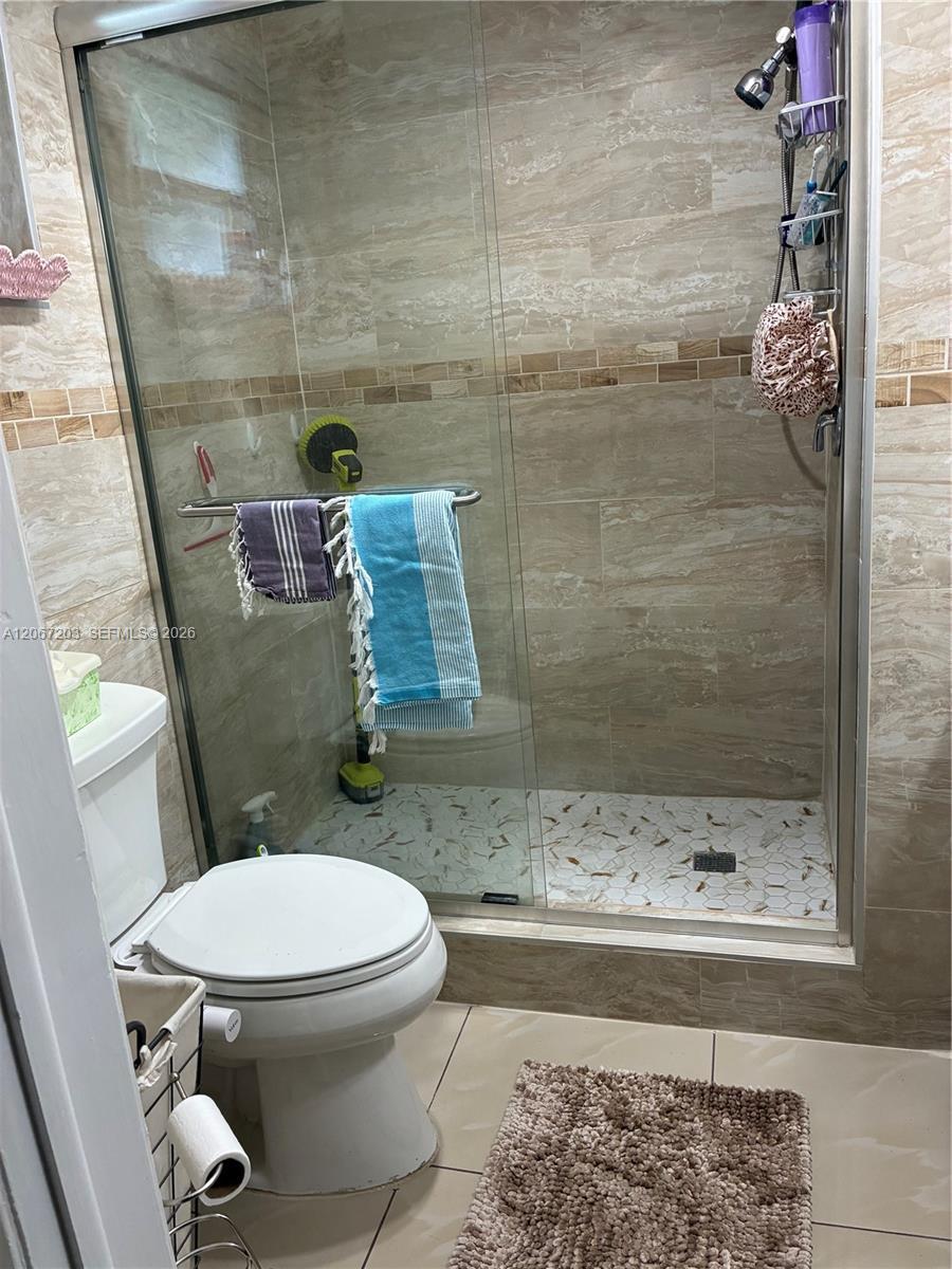 2428 Taylor St # 6, Hollywood FL 33020 photo 5