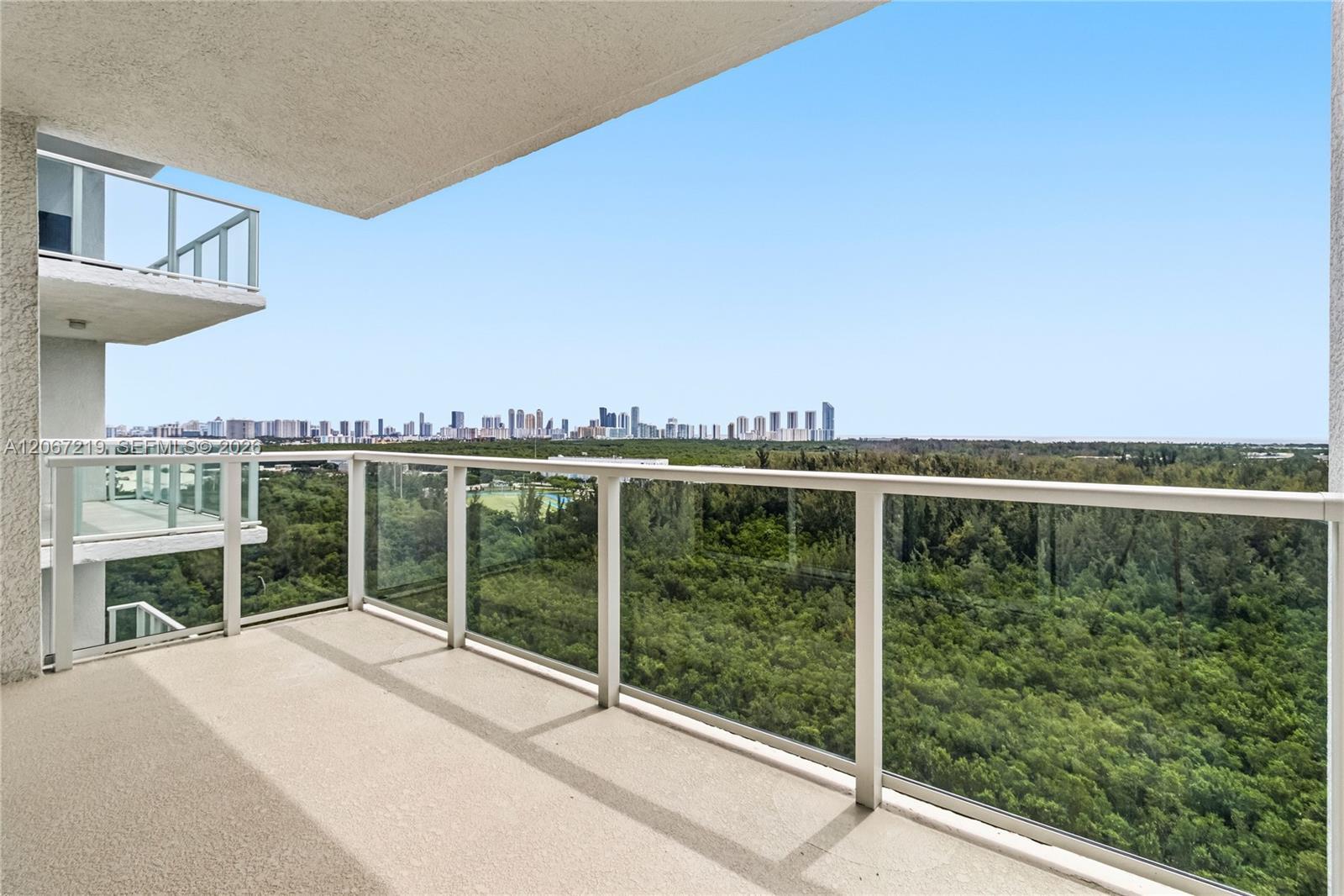 14951 Royal Oaks Ln # 1604, North Miami FL 33181 photo 2